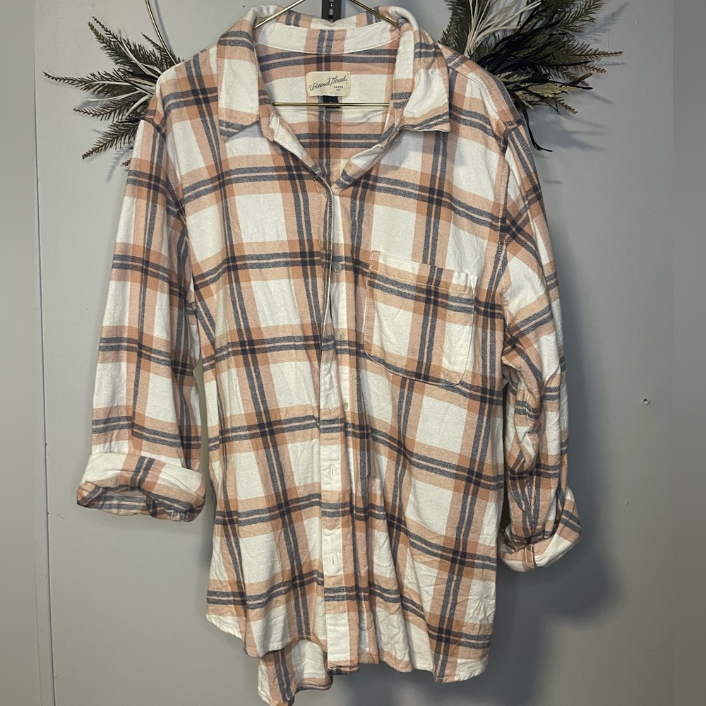 Universal threads long sleeve button down shirt
